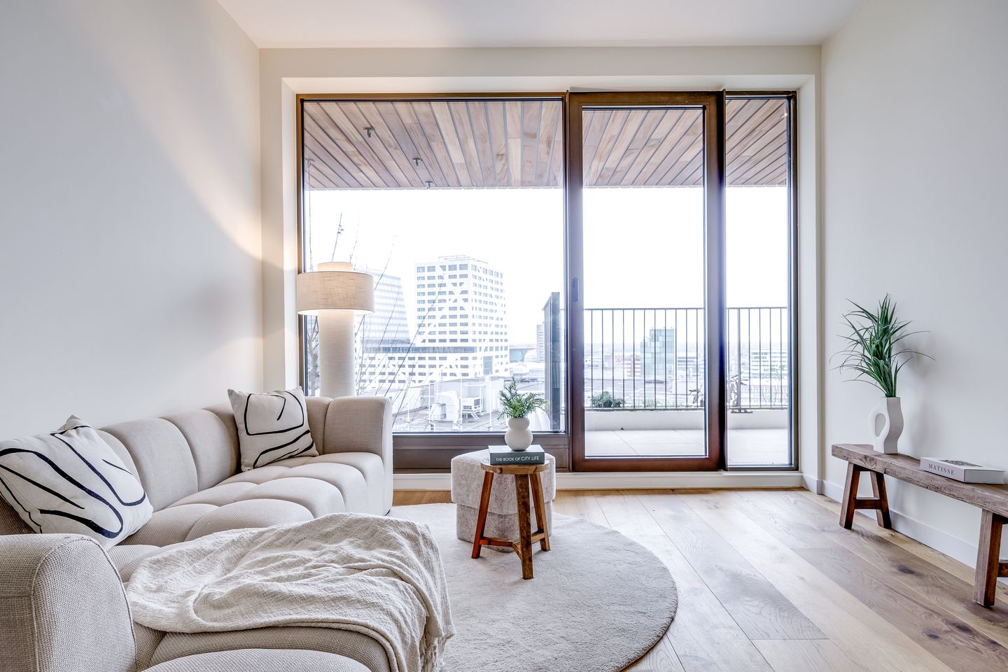 Foto 10 van Hoola van Nootenstraat 299