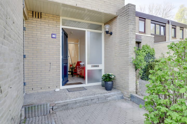 Photo 6 of Wolvegastraat 19