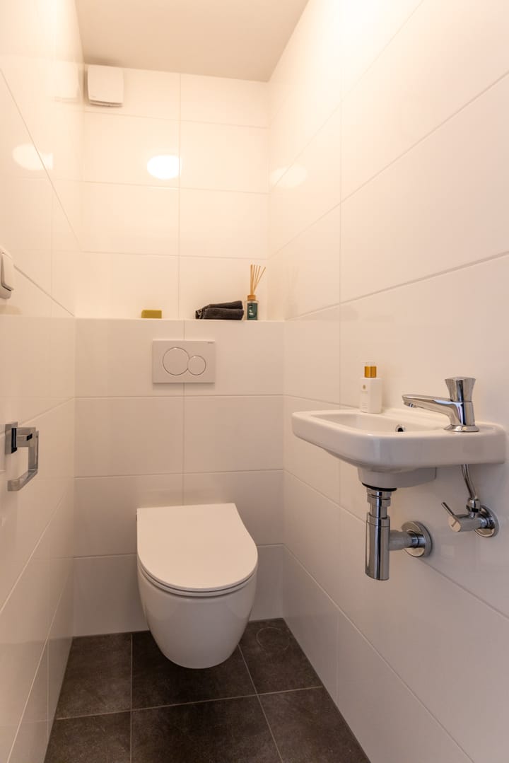 Photo 9 of Wolvegastraat 19