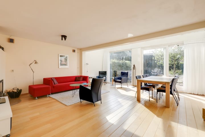 Photo 11 of Wolvegastraat 19