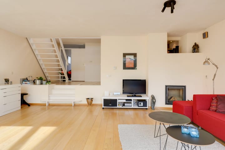 Photo 24 of Wolvegastraat 19