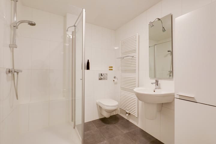 Photo 38 of Wolvegastraat 19