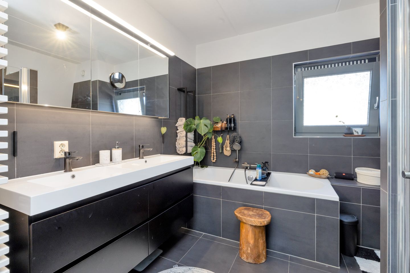 Foto 35 van Helwerd 3