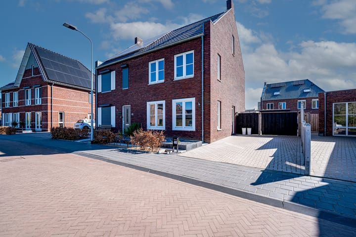 Foto 8 van Dorpsweide 46