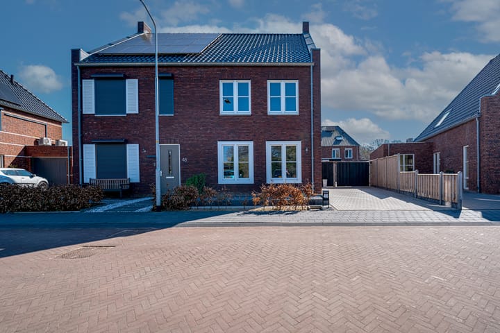 Foto 9 van Dorpsweide 46