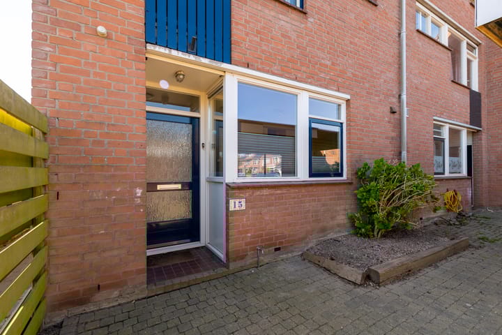 Foto 2 van Oude Pyramide 15