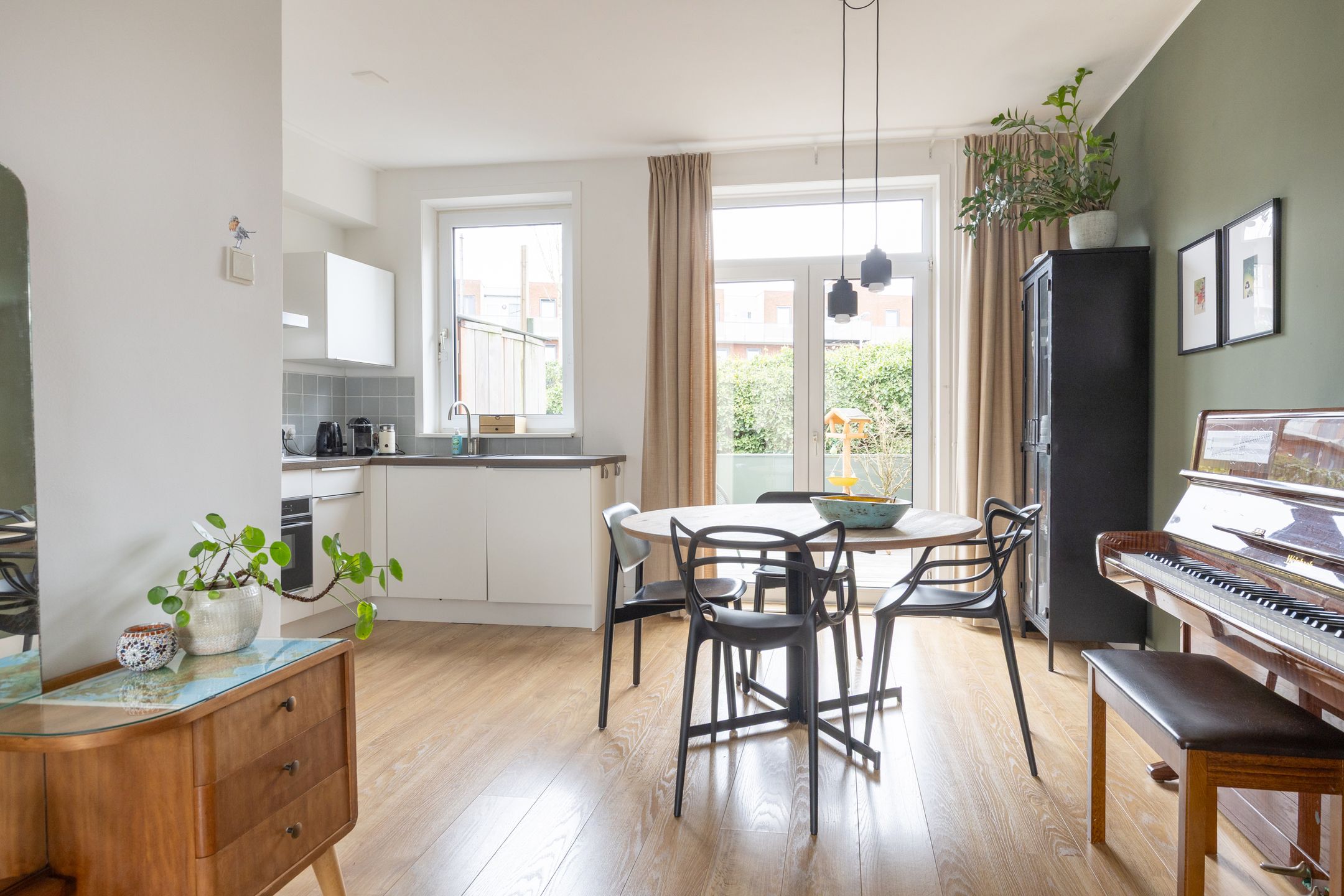 Foto 3 van Laan van Nieuw-Guinea 33-BS