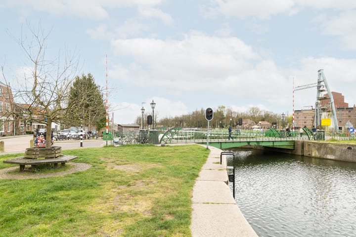 Foto 41 van Laan van Nieuw-Guinea 33-BS