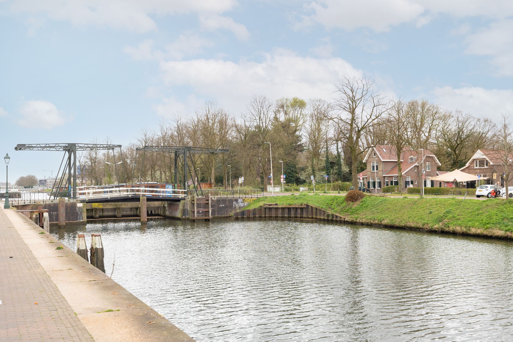 Foto 42 van Laan van Nieuw-Guinea 33-BS