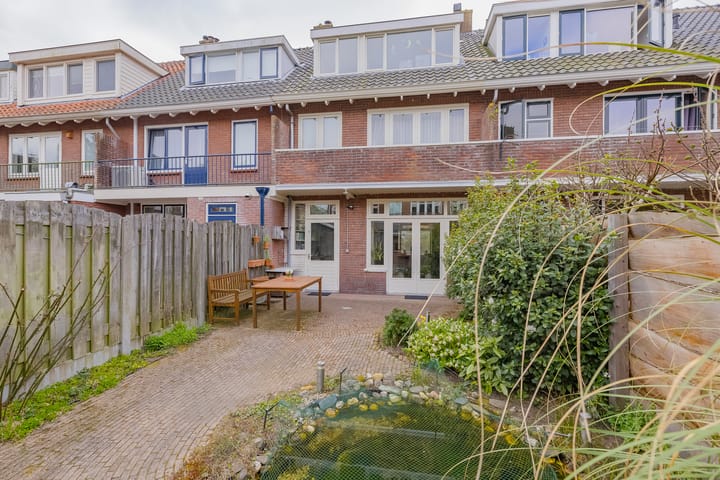 Photo 2 of Marsstraat 107