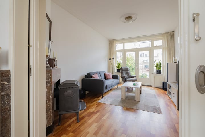 Photo 26 of Marsstraat 107