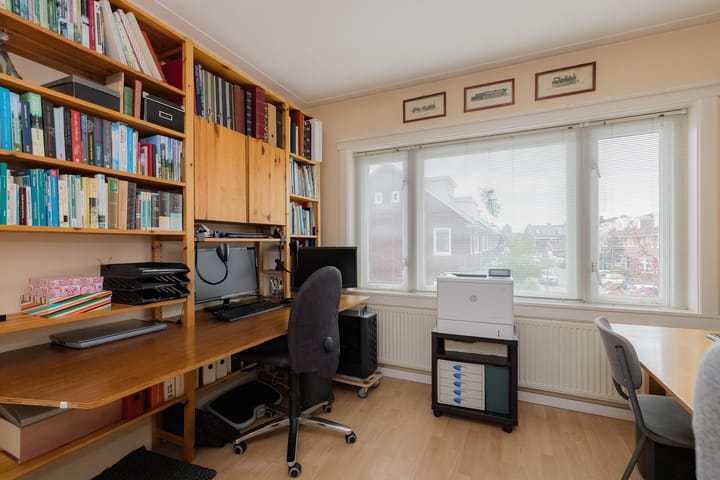 Photo 56 of Marsstraat 107