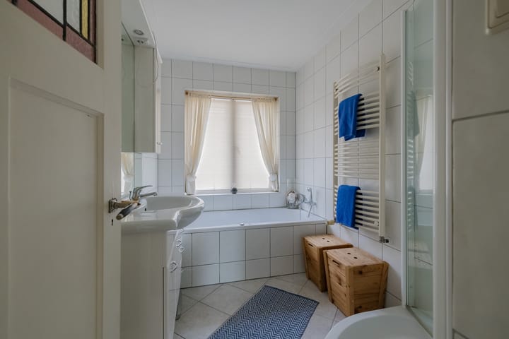 Photo 60 of Marsstraat 107