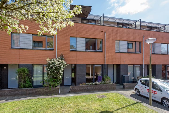 Foto 1 van Ceramstraat 8