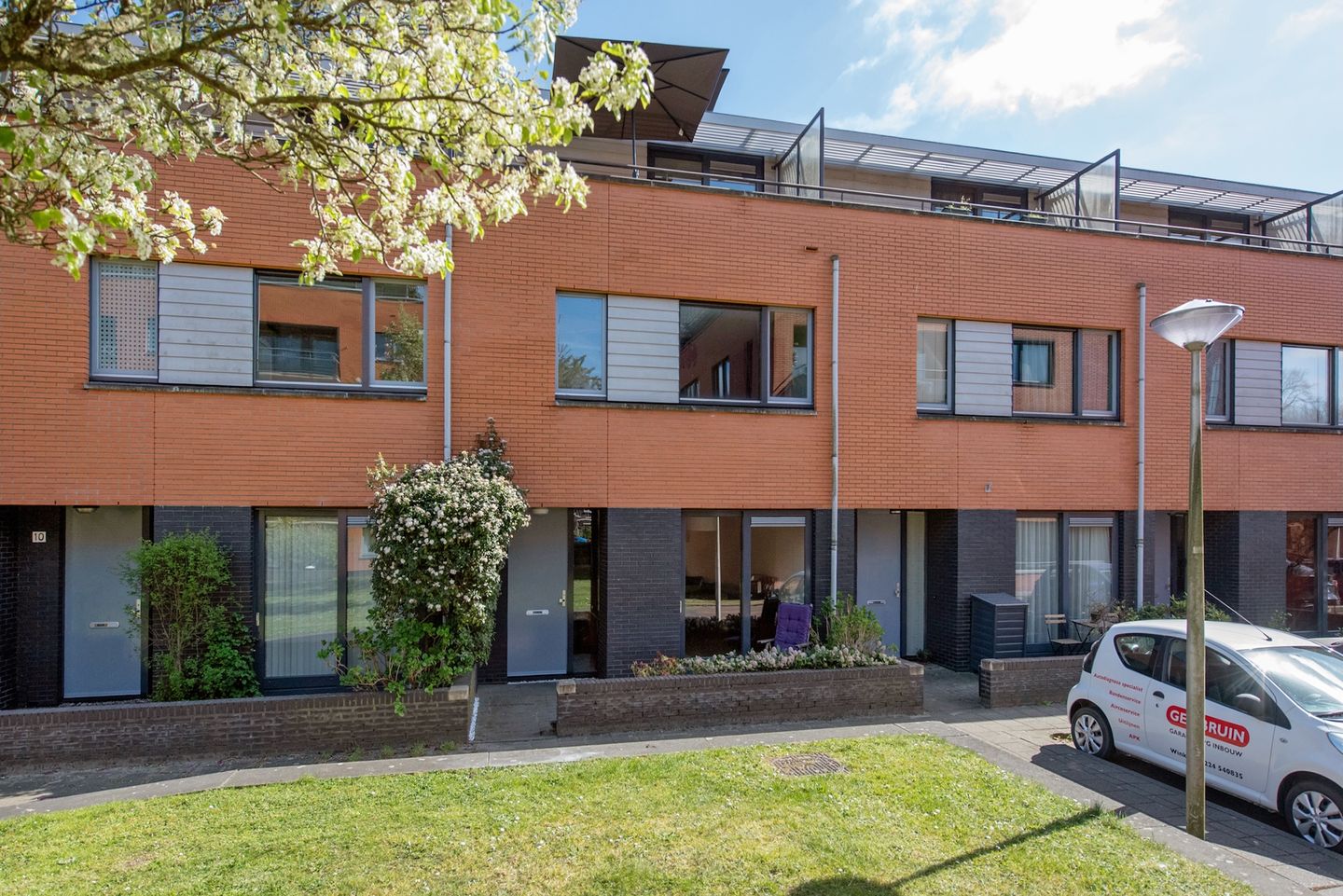 Foto 1 van Ceramstraat 8