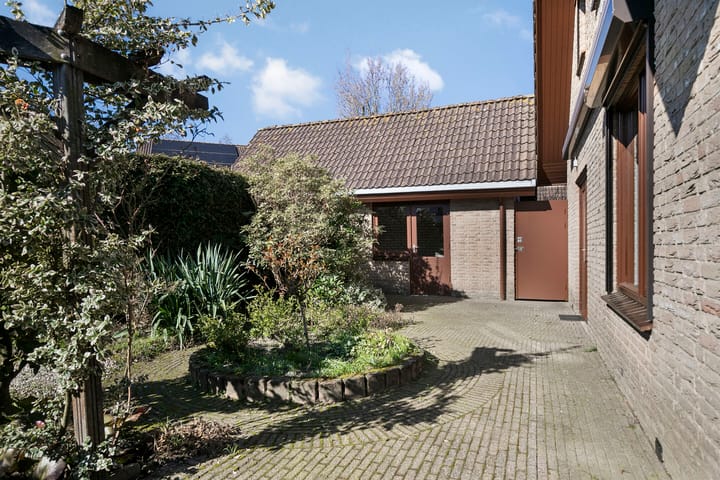 Foto 27 van Moorselaar 16