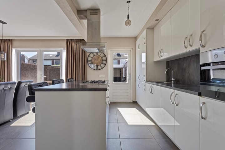 Foto 9 van Zaltbommelseweg 52