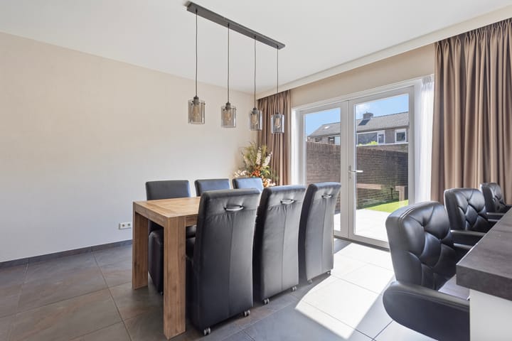 Foto 13 van Zaltbommelseweg 52