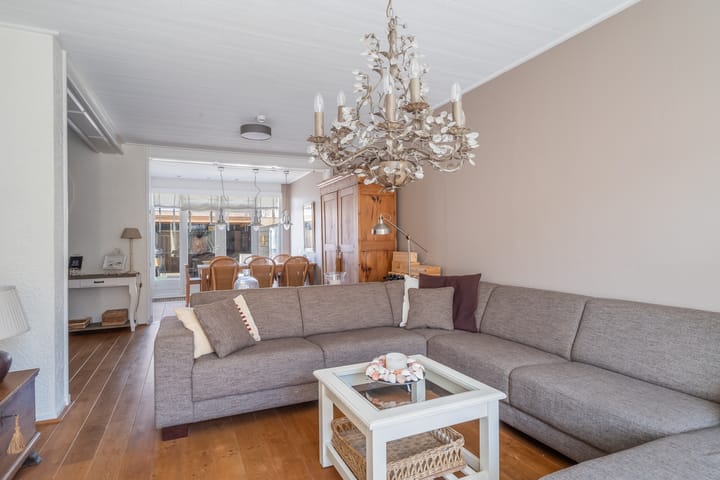 Foto 2 van Burgemeester Kampschöerstraat 43