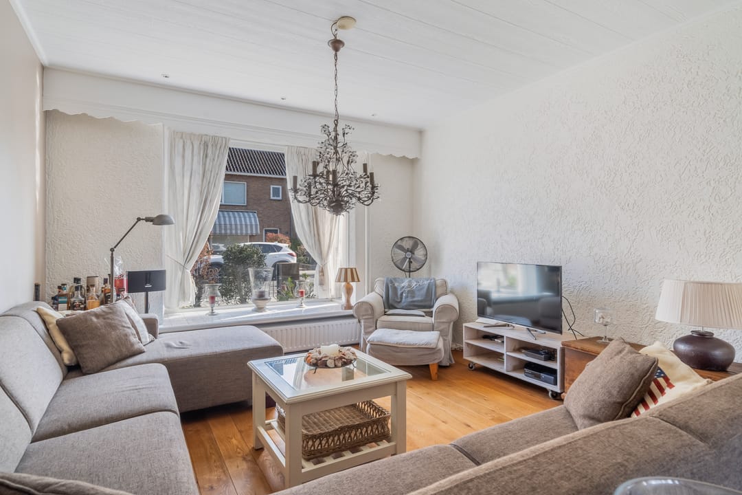 Foto 16 van Burgemeester Kampschöerstraat 43