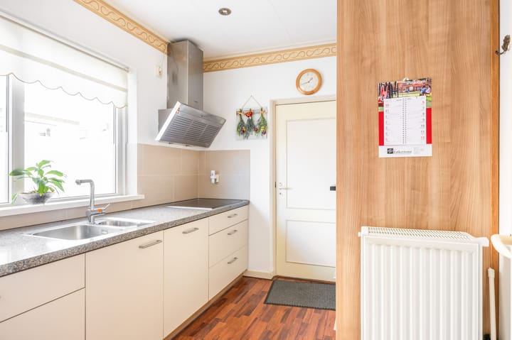 Photo 21 of Hertog van Saxenlaan 44