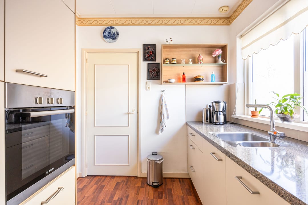 Photo 23 of Hertog van Saxenlaan 44