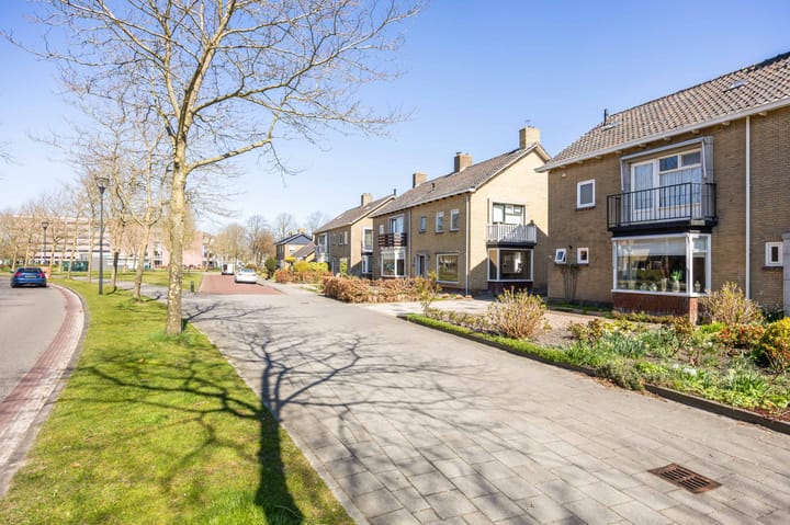 Photo 55 of Hertog van Saxenlaan 44