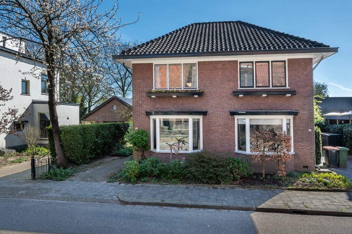 Foto 25 van Bloemheuvellaan 8