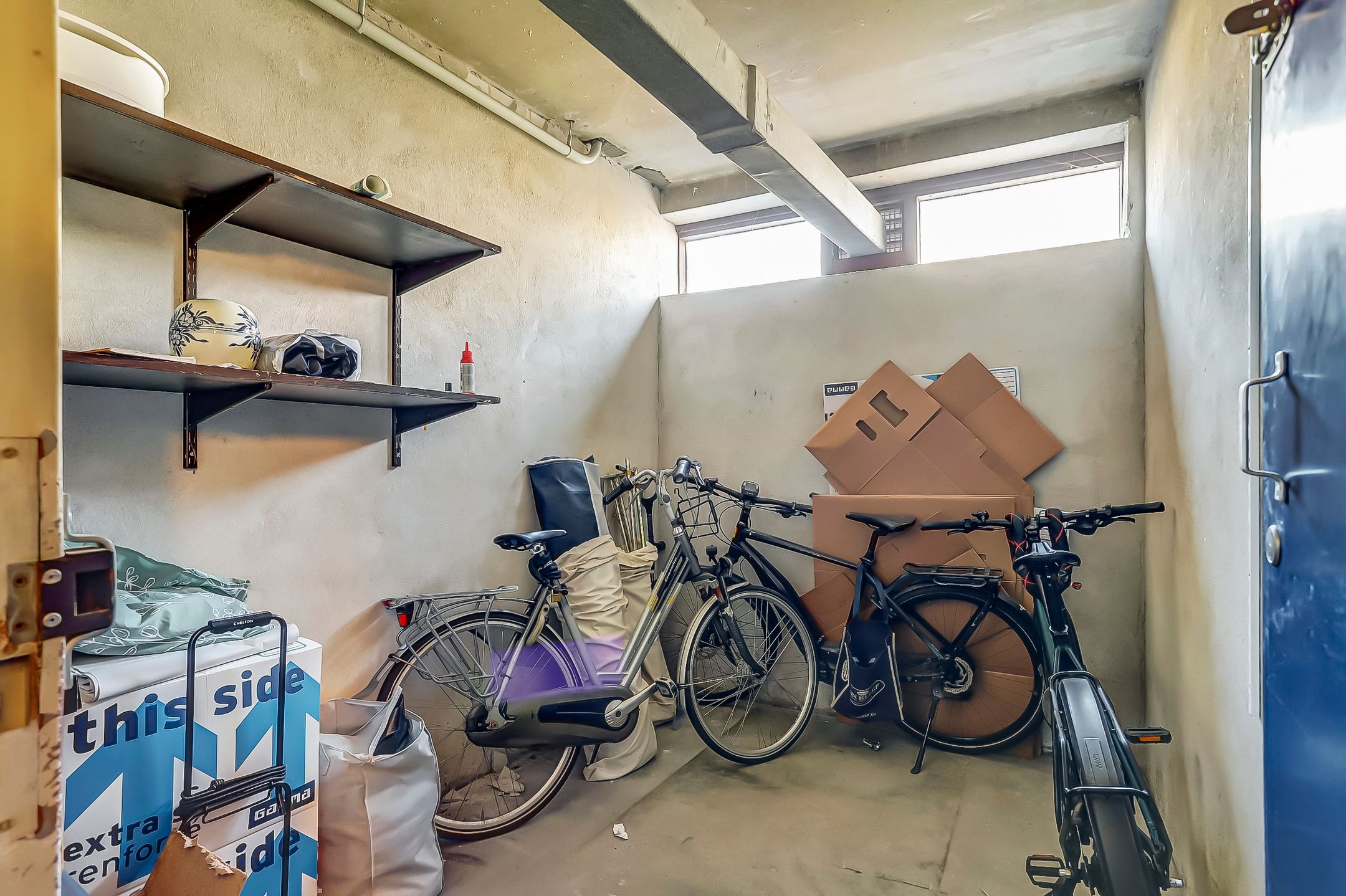Photo 39 of Pisuissestraat 477