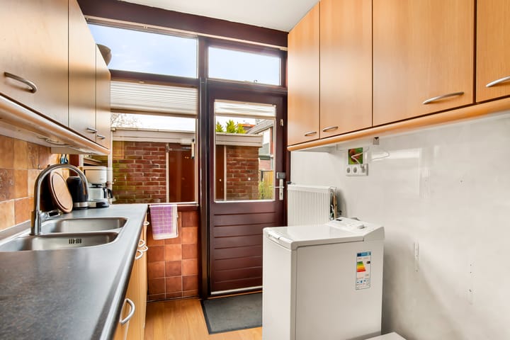 Foto 13 van Robert Kochlaan 145