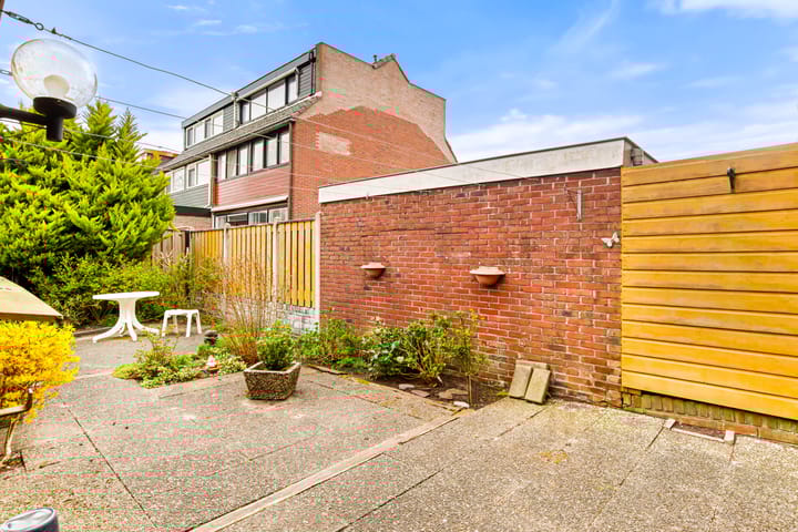 Foto 15 van Robert Kochlaan 145