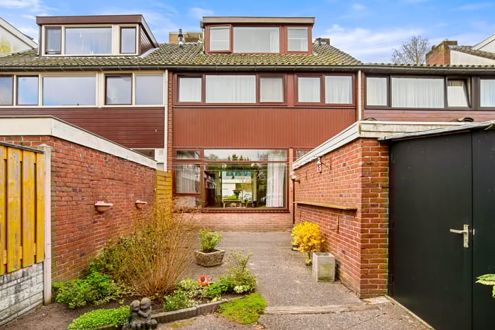 Foto 17 van Robert Kochlaan 145