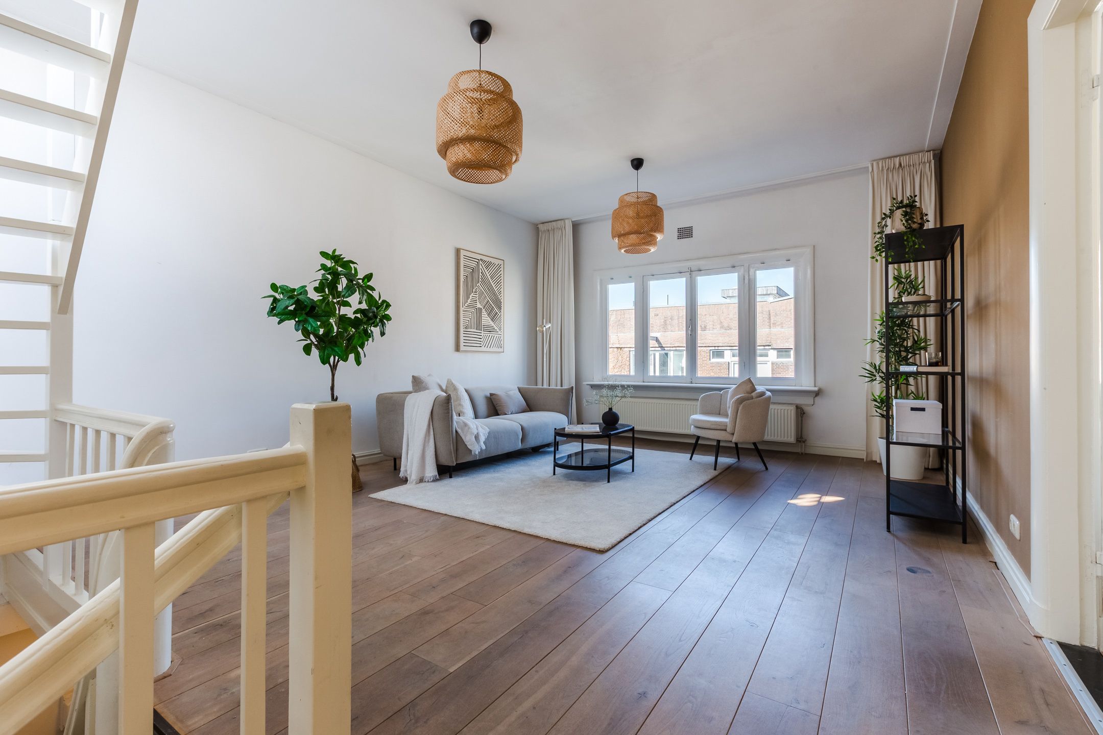 Photo 6 of Uithoornstraat 45-2