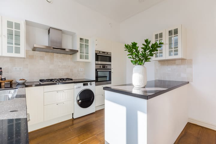 Foto 10 van Uithoornstraat 45-2