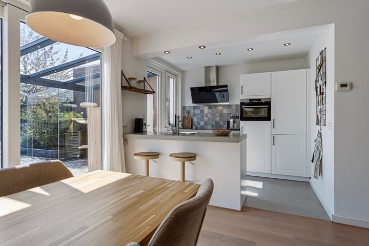 Foto 16 van Humperdincklaan 21