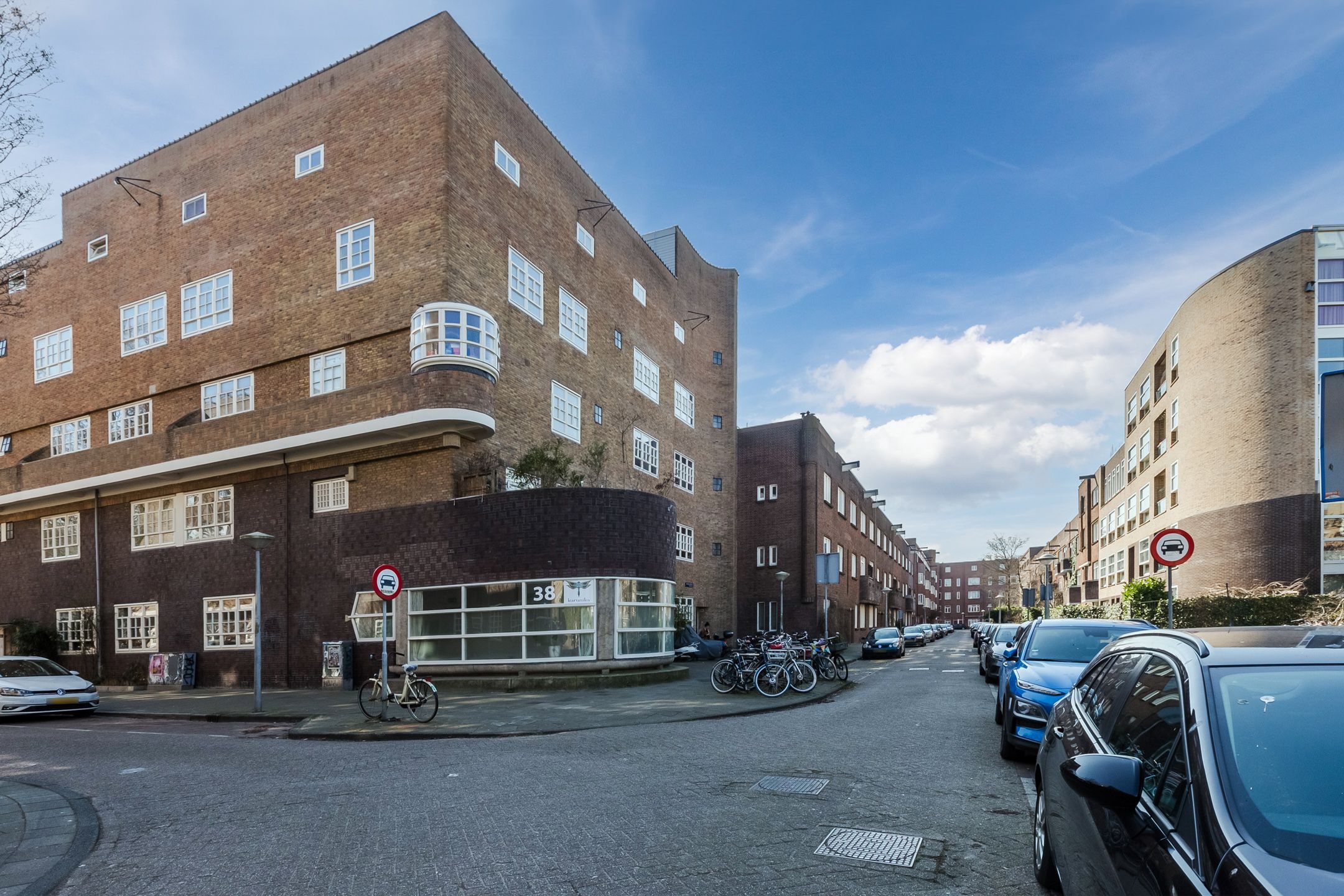 Photo 24 of Uithoornstraat 45-2