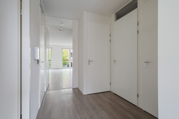 Foto 8 van Meerten Verhoffstraat 10-B5