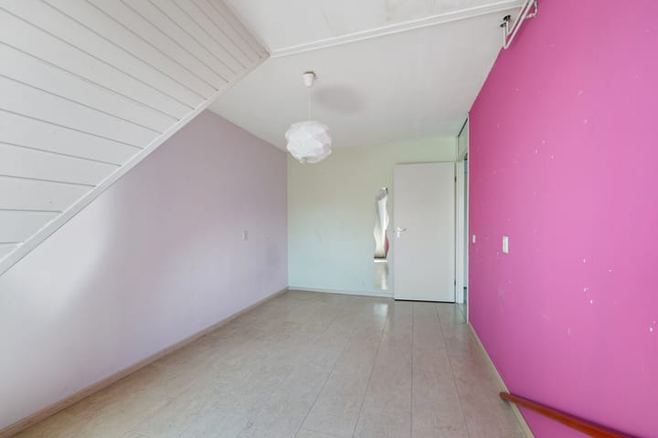 Photo 12 of Ereprijsveld 16