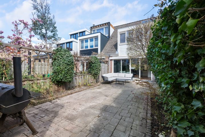 Photo 21 of Ereprijsveld 16