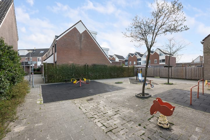 Photo 23 of Ereprijsveld 16