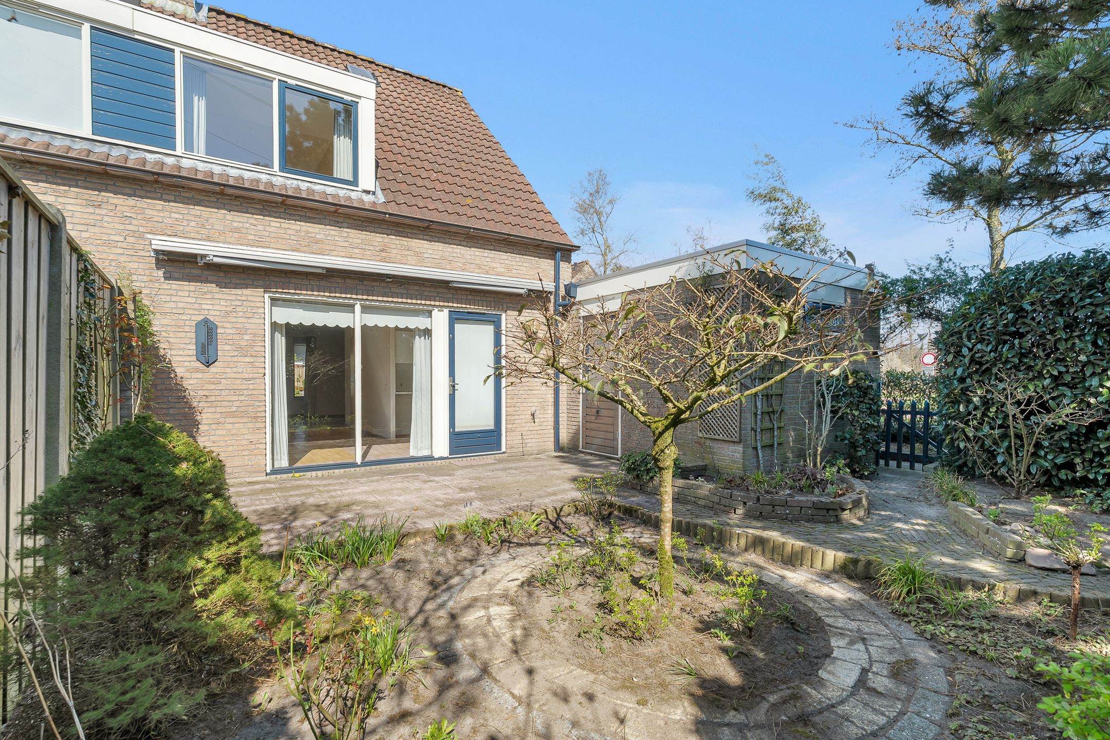 Photo 21 of Pastinaak 9