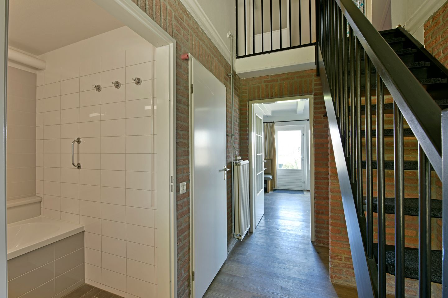 Foto 5 van Randweg 21-139