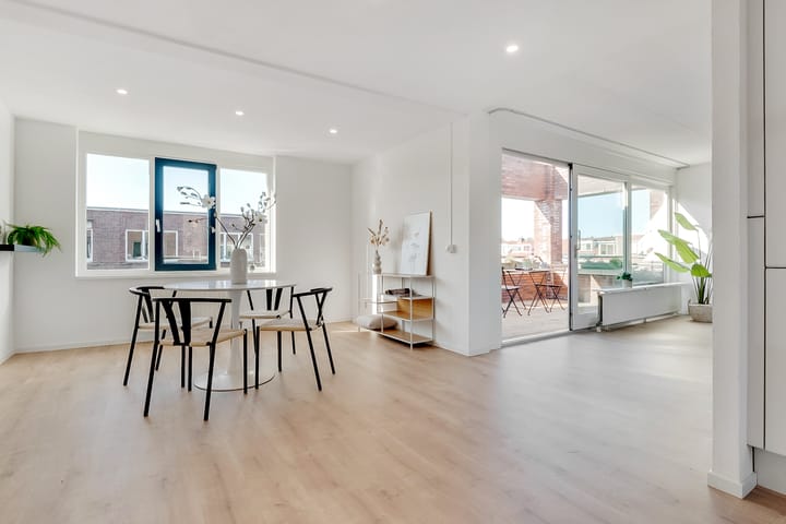 Foto 16 van Molukkenstraat 47