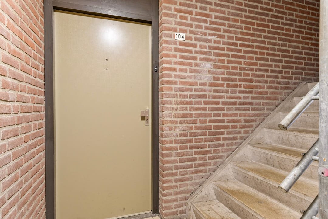 Photo 8 of Sint Josephstraat 104