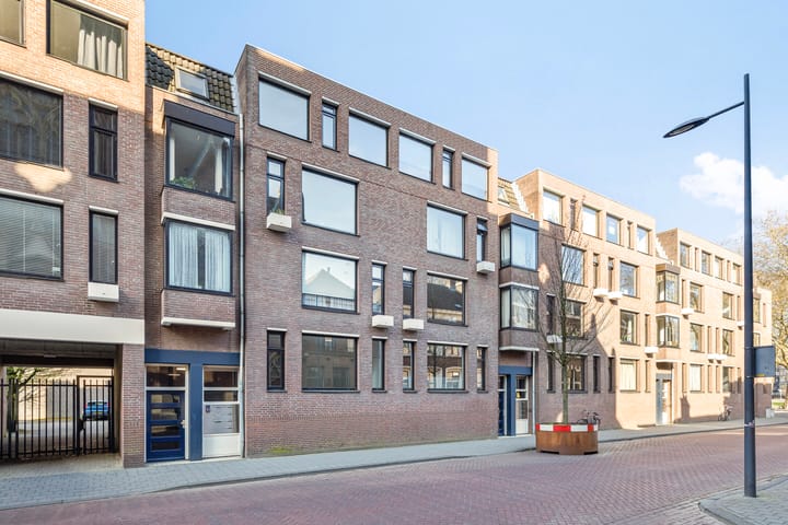 Photo 1 of Sint Josephstraat 104