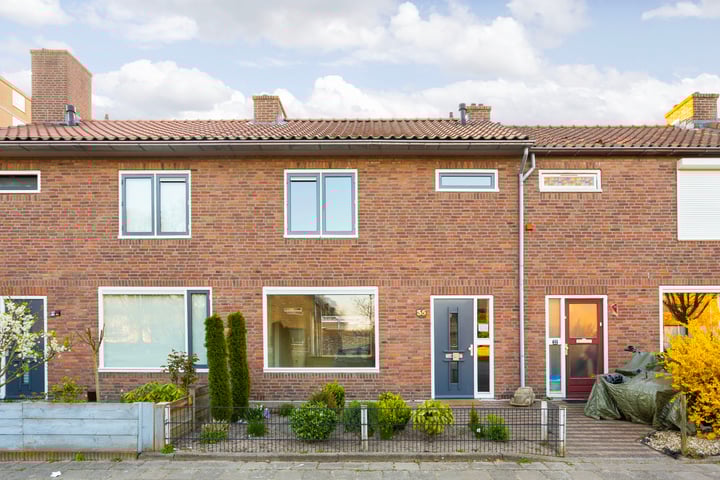 Bekijk foto van Lijsterstraat 35