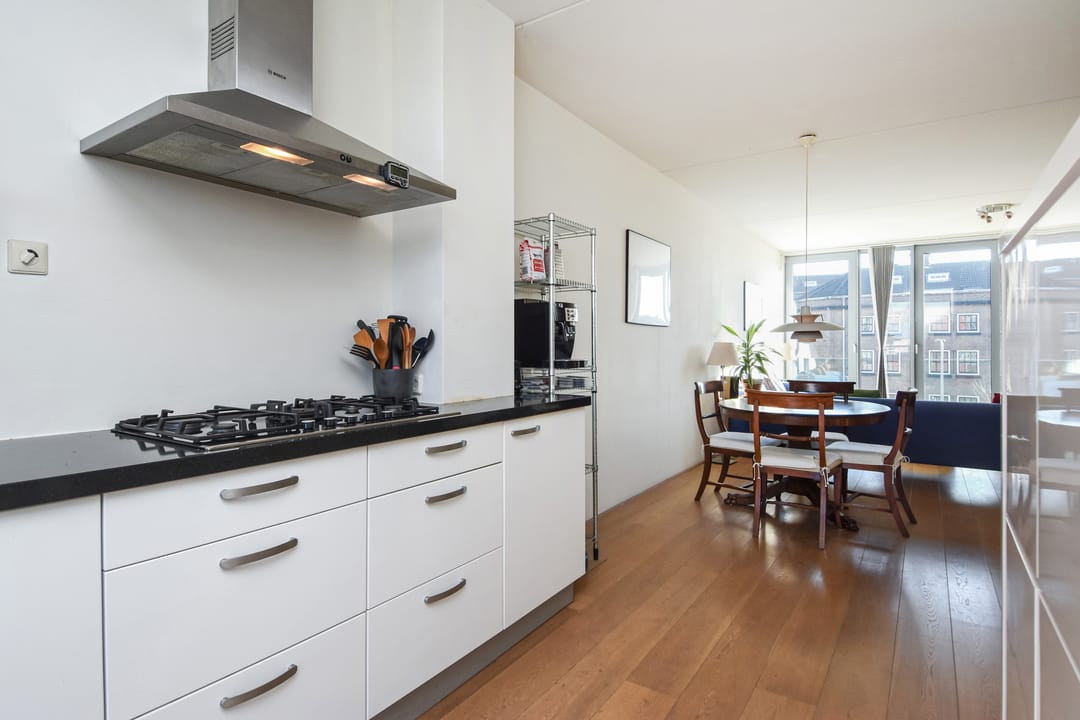 Photo 31 of Lyonnetstraat 5-F