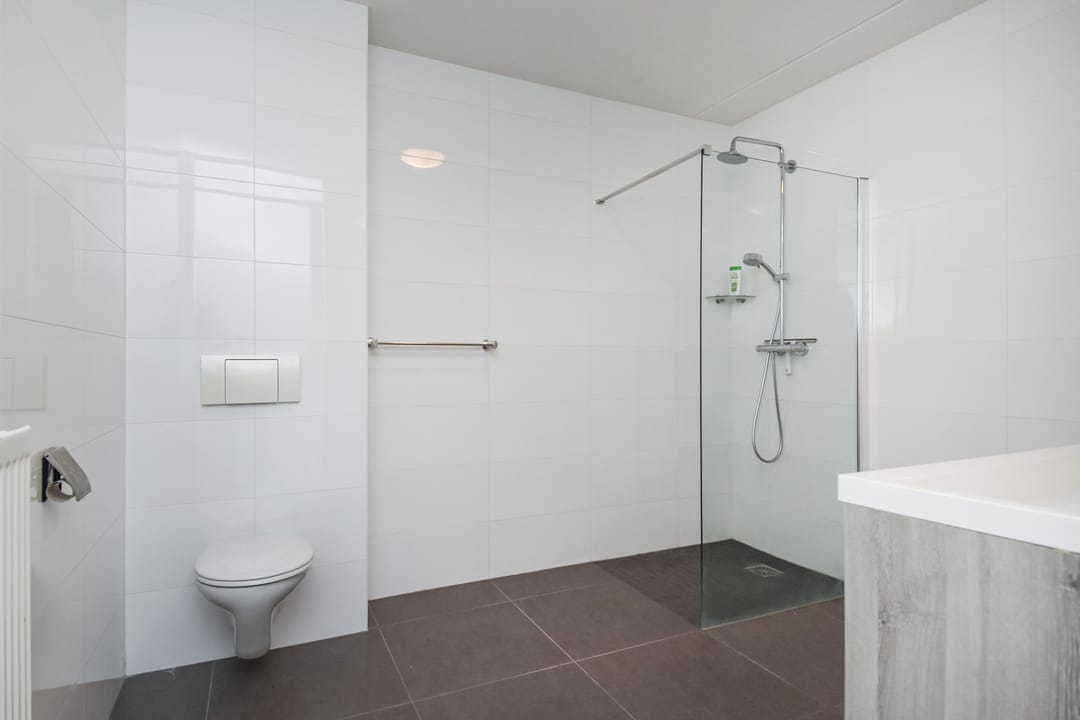 Photo 38 of Lyonnetstraat 5-F