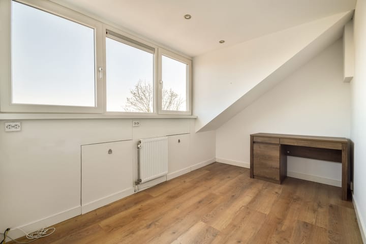 Foto 21 van Florastraat 19