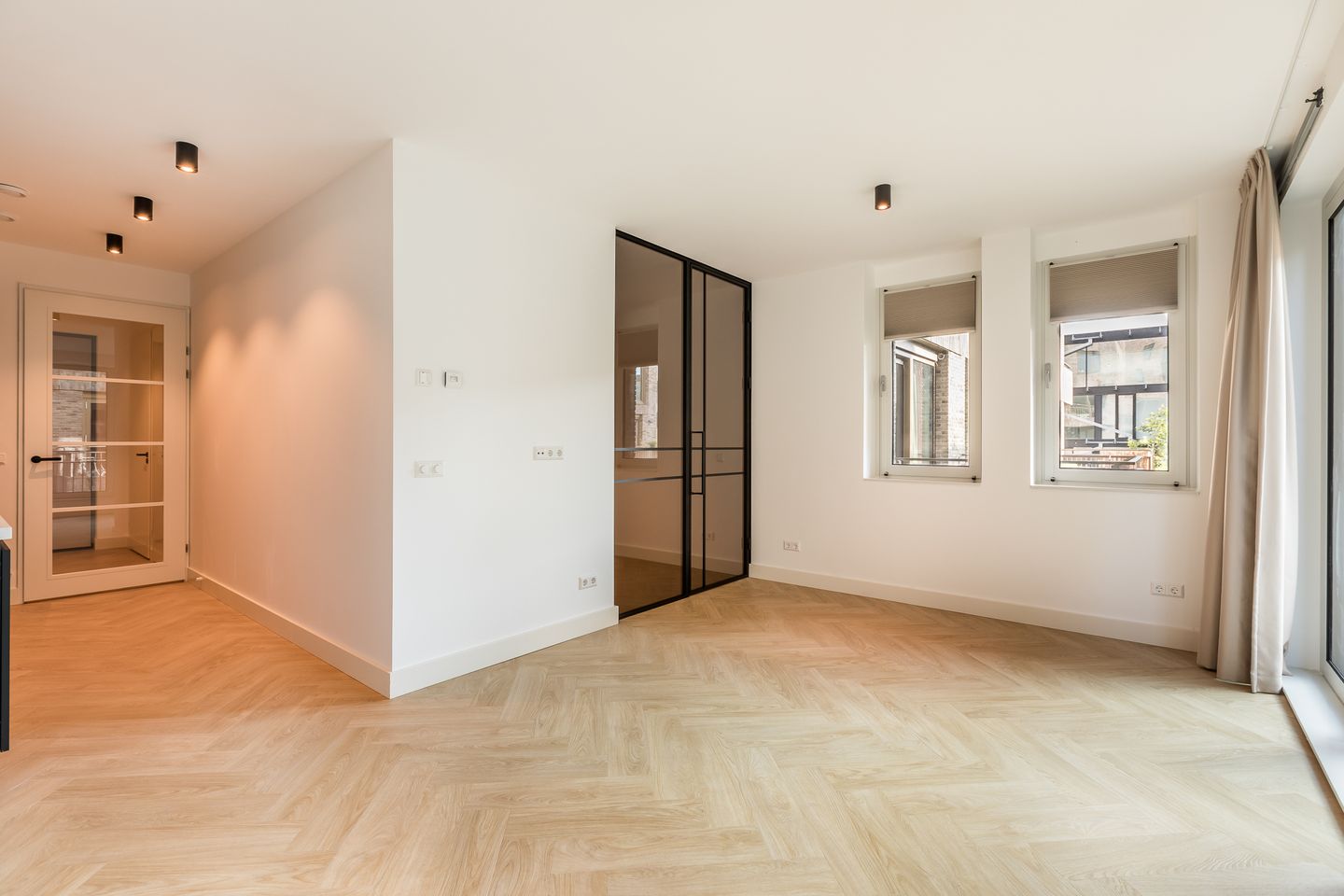 Foto 10 van Faas Wilkesstraat 317